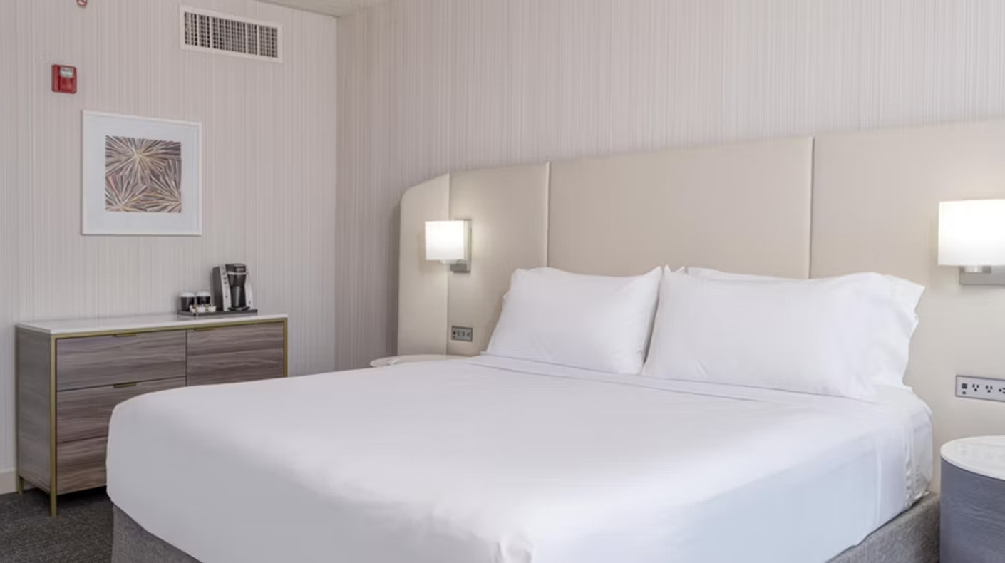 Crowne Plaza Indianapolis Airport
