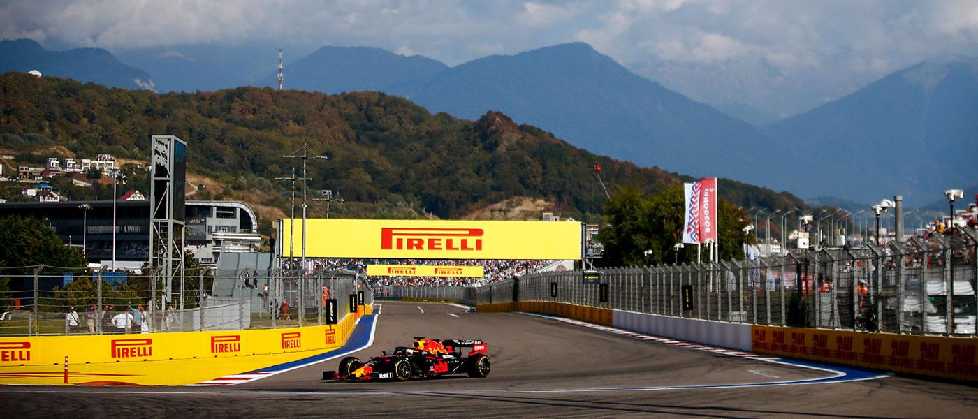 2020 F1 Russian Grand Prix, Red Bull Racing vehicle on track 