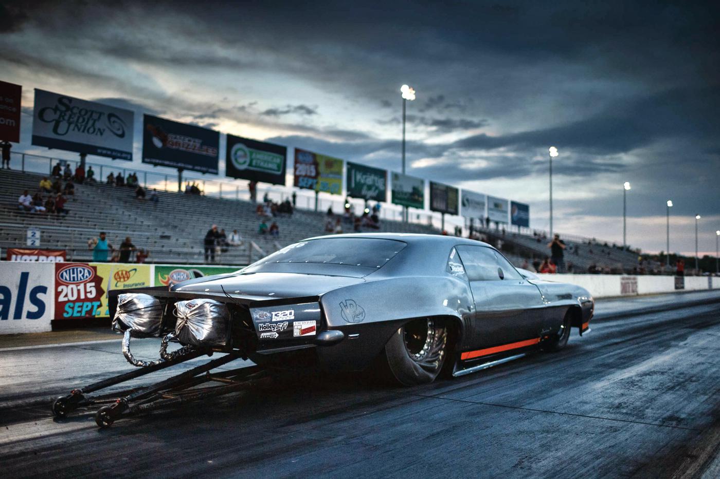 Drag Cars Unleashed: Engineering Marvels of Acceleration