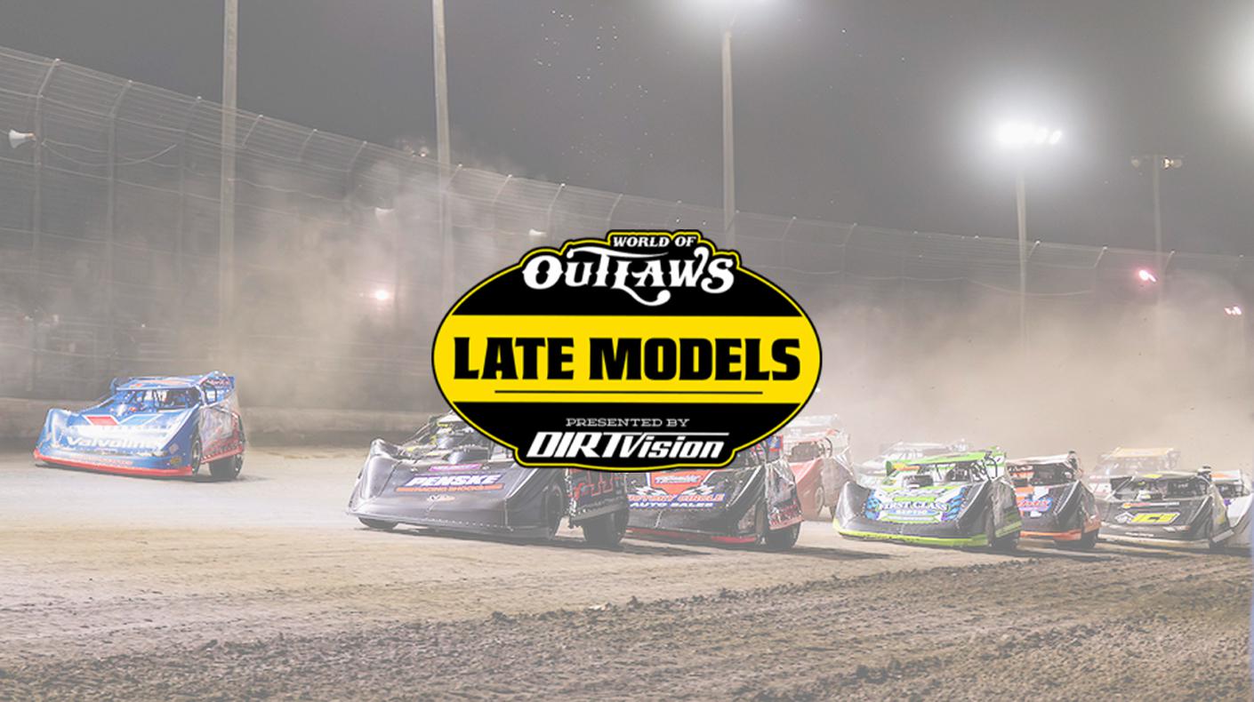 World of Outlaws Late Models on track during Florida Speedweeks.