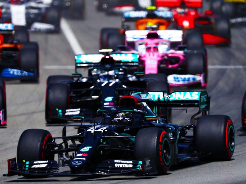 Formula 1 vehicles on track. Photo courtesy of Formula 1