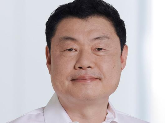 Sean Kim headshot